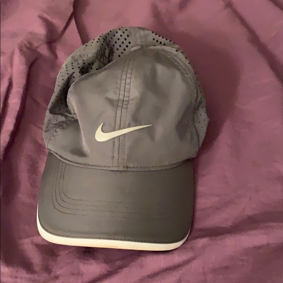 nike womens golf cap
